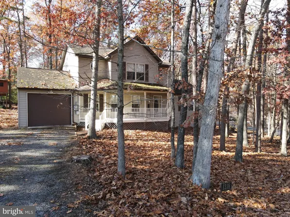 1318 Lakeview Dr, Cross Junction, VA 22625