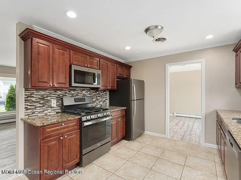34 Bell St — Photo 10