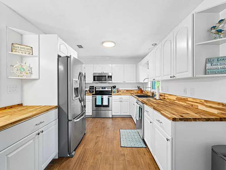 2549 Clarendon Ave — Photo 18