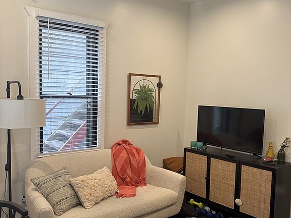 2nd image of 603 E Ann St #1