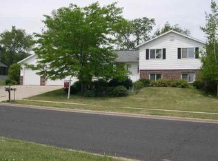 310 N Atwood Ln, Deerfield, WI 53531