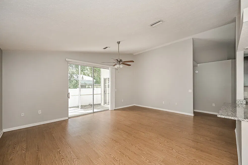3 bed, 2.0 bath, 1462 sqft, $1,875 — Photo 4