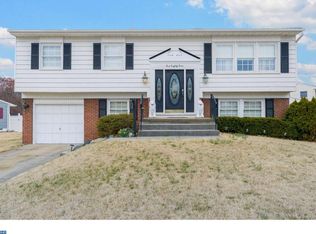 685 Lawnton Ave, Woodbury, NJ 08096