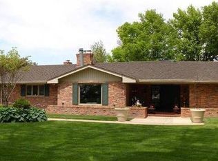 10020 Bloomfield Dr, Omaha, NE 68114