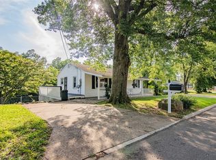 1405 Newberry Dr, Parkersburg, WV 26101