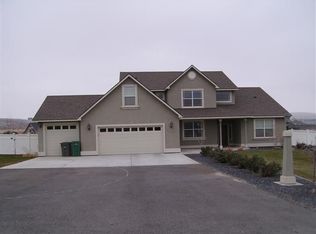 100316 E Brandon Dr, Kennewick, WA 99338