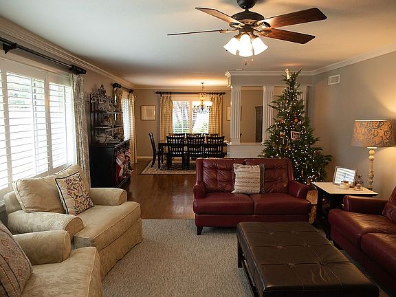 Living room, Dining Room

