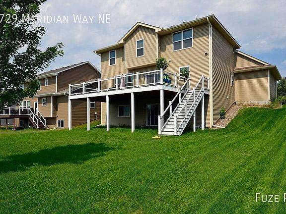 2nd image of 5729 Meridian Way NE