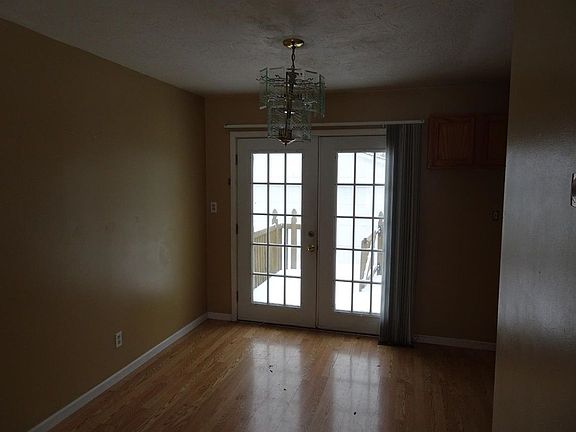3rd image of 602 Delamatyr St