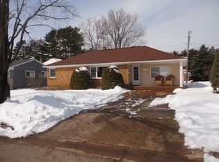 1209 Wenonah St, Negaunee, MI 49866