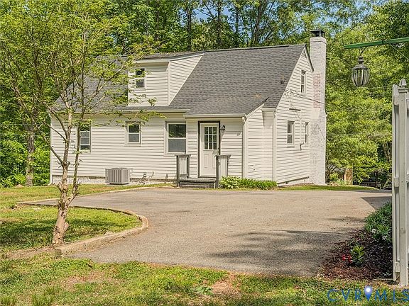 2nd image of 9812 S Wagstaff Cir