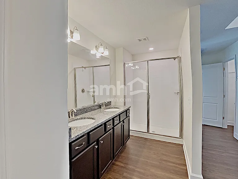 8559 Highfield Ave — Photo 10