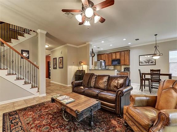 5th image of 1929 Creek Crest Way
