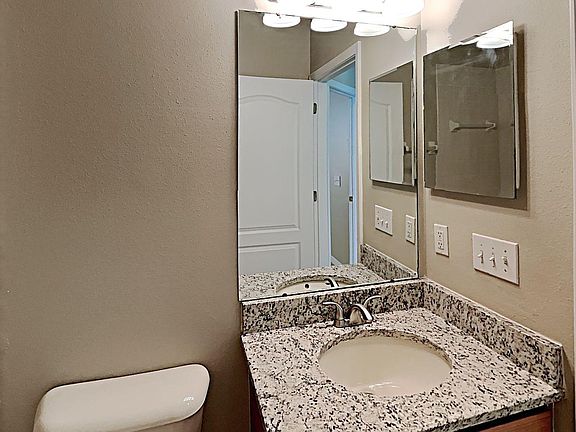 5th image of 83416 Moccasin Trail Dr