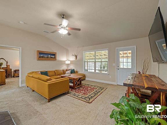 4th image of 22119 Garland Loop