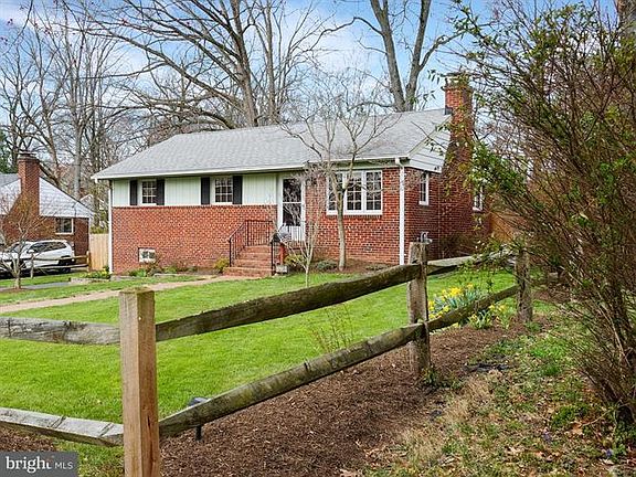 3rd image of 3238 Nealon Dr