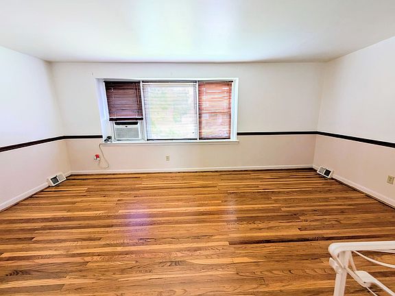 5th image of 1714 Loney St