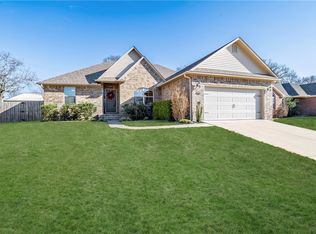 430 Carlson St, Centerton, AR 72719