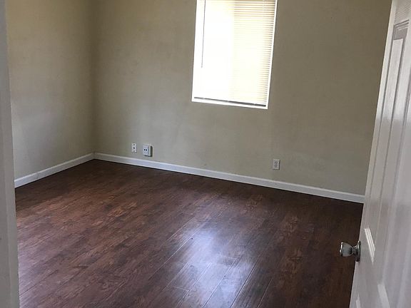 4th image of 2720 Oregon Ave