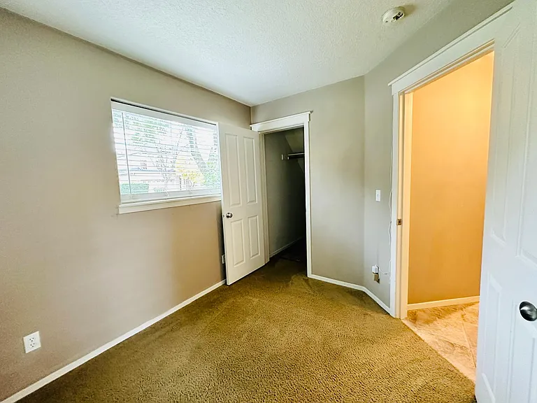 6048 NE Birch St — Photo 3