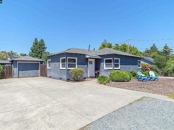 2nd image of 1616 2nd Ave