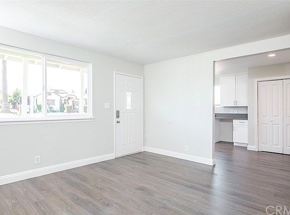 5th image of 315 W 121st St