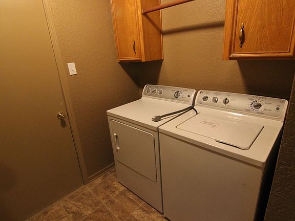 4th image of 212 Cody Ln