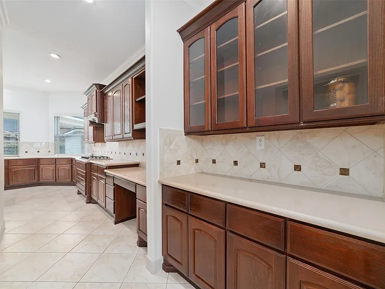 3505 Parkside Dr — Photo 12