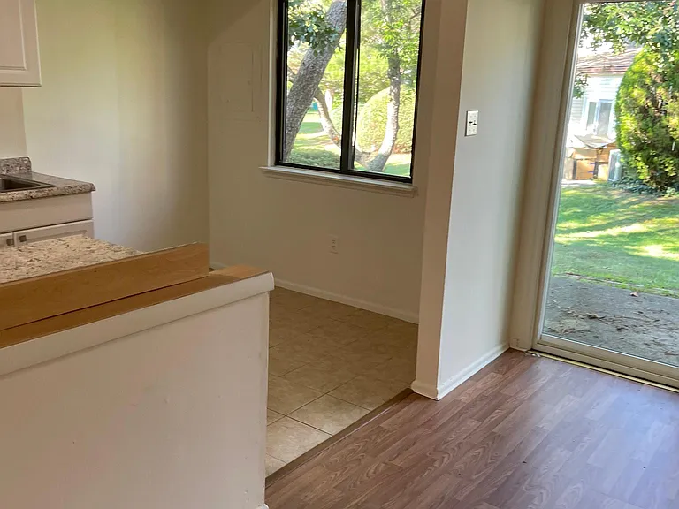 2815 Forsythia Ct — Photo 29
