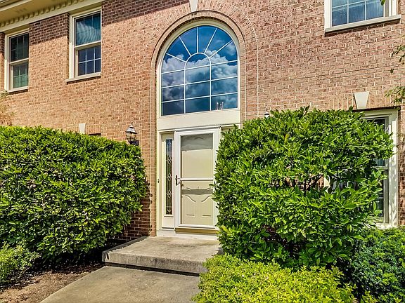 2nd image of 193 Boxwood Dr