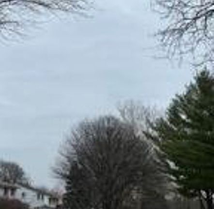Exterior Neighborhood (street photo)