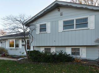 1109 W Weathersfield Way, Schaumburg, IL