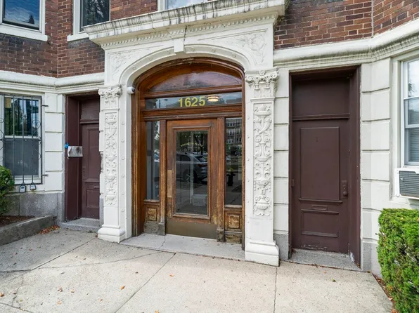 1625 Commonwealth Ave APT 18, Brighton, MA 02135