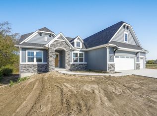 1835 Red Barn Dr, Jamestown Township, MI 49426