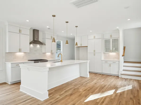 4430 Beaver St, North Charleston, SC 29405