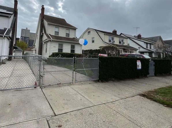 150-32 87th Road, Jamaica Hills, NY 11432