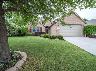 5216 Estrella Ln, Benbrook, TX 76126