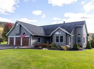 60 Farr Ln, Elmira, NY 14903