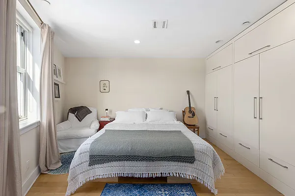 Rented by Halstead Real Estate | media 5