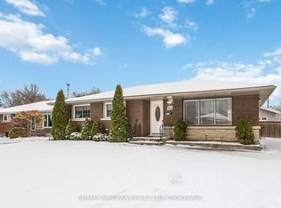 64 Woodelm Dr, Saint Catharines, ON L2M 4N3