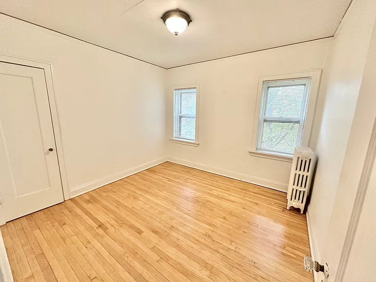 3819 N Oakland Ave — Photo 6