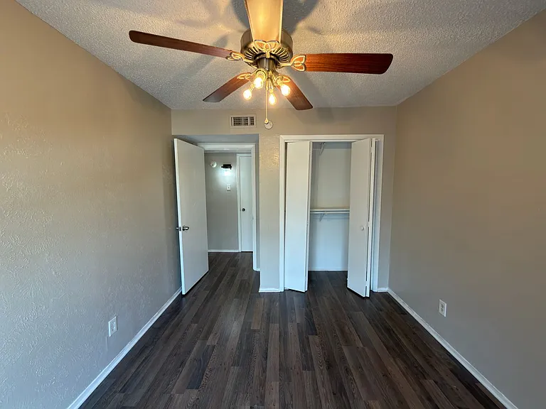 358 Valley Park Dr — Photo 22