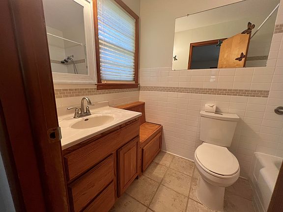 5th image of 556 N Caddy Ln