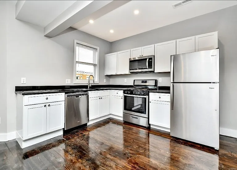63 Clifford St #1 — Photo 2