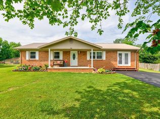 2076 Pinewood Ln, Madisonville, KY 42431