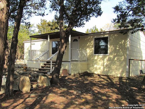 2nd image of 452 Oak Dr