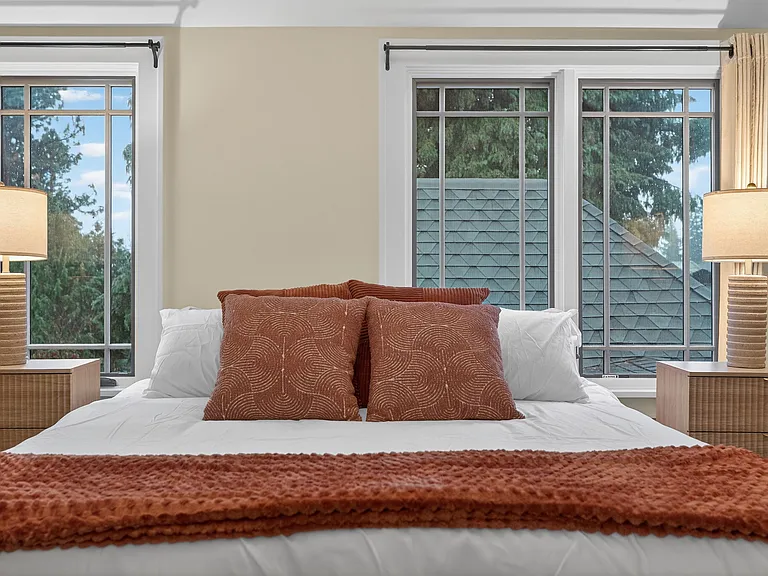 2028 NE Alameda Dr — Photo 42