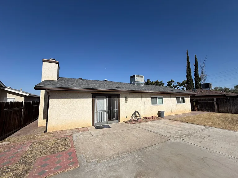4309 Rosewall St — Photo 39