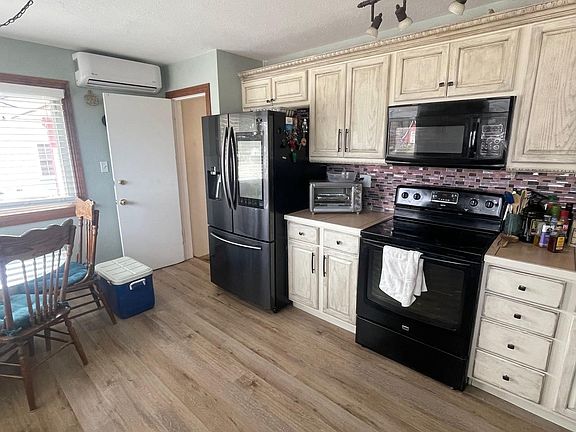 5th image of 1003 E Vermijo Ave