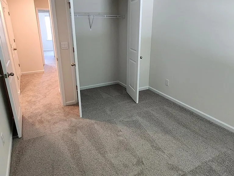 7104 N Mills Rd — Photo 23